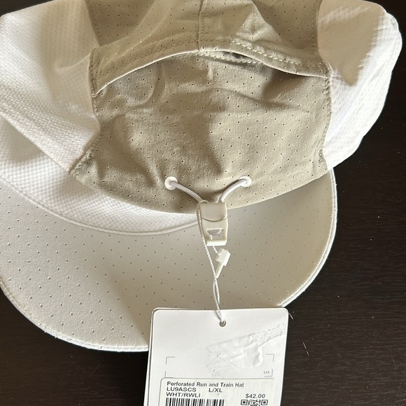 LULULEMON Perforated Run and Train Hat White NEW main image 5
